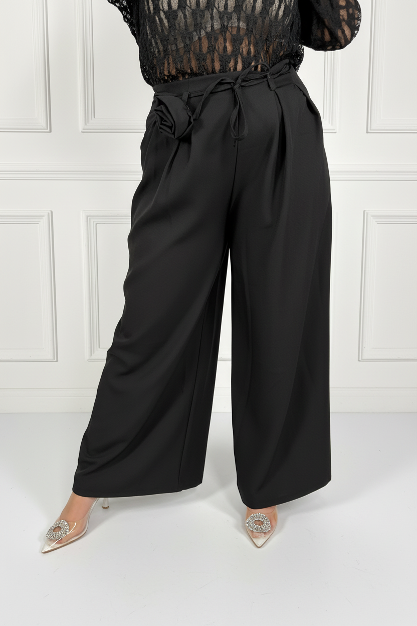 Pantaloni neri con rosa - frontale
